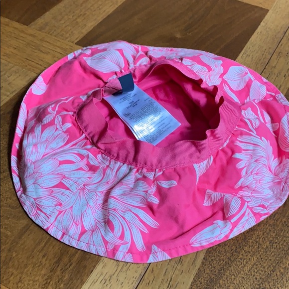 Floppy baby hat - Picture 3 of 3